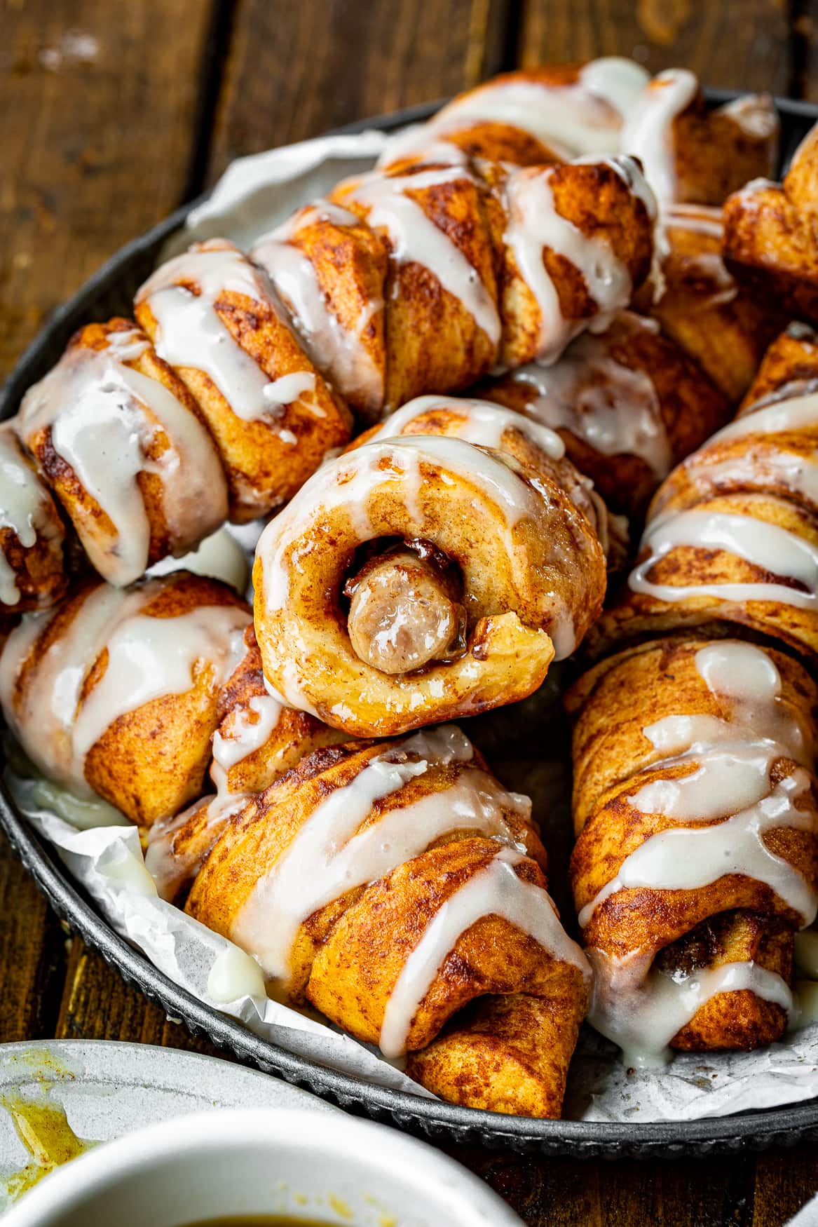 Cinnamon Roll Pigs in a Blanket Dunkers [+ Video]