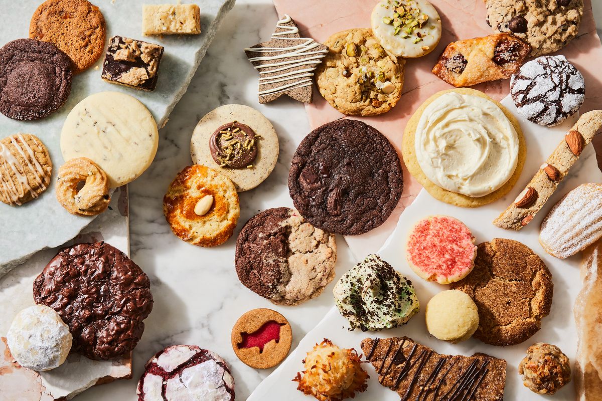 52 Greatest Christmas Cookie Recipes 20213 from Macaroons to Biscotti