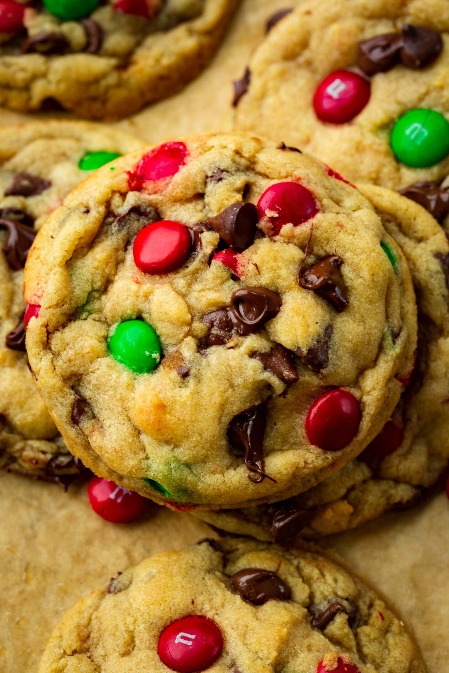 Greatest Christmas Cookies – M&M Chocolate Chip Cookies