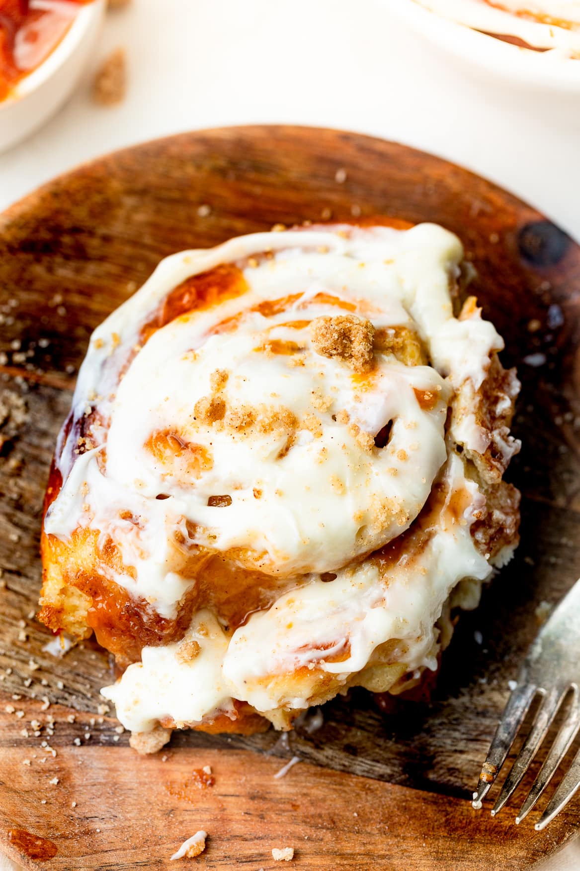 Peach Cobbler Cinnamon Rolls [+Video]